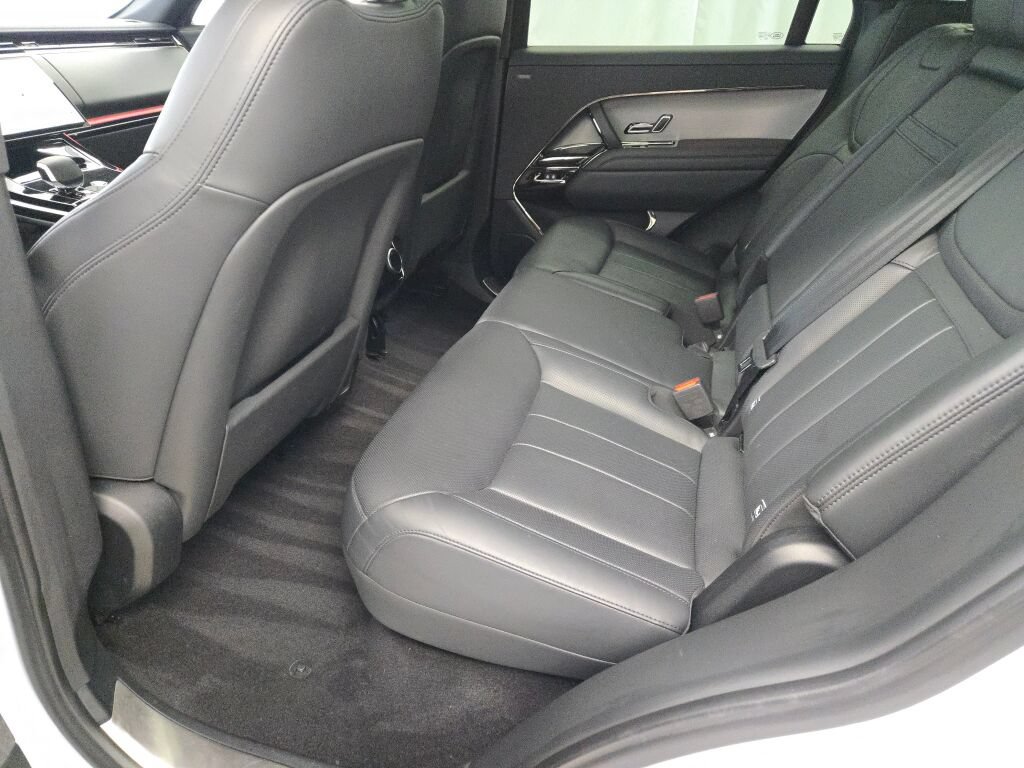Used 2024 Land Rover Range Rover Sport Dynamic SE AWD/4WD image 17