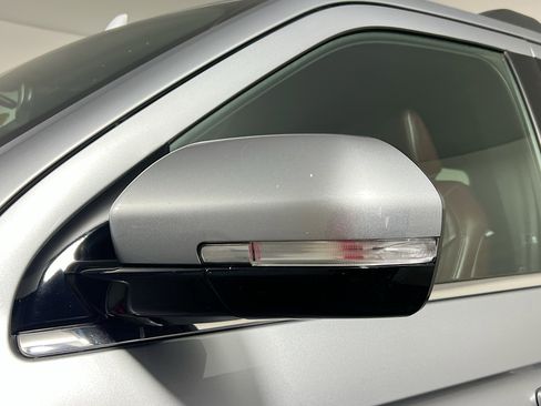 Used 2024 Ford Expedition Limited image 12