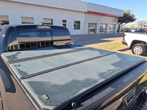 Used 2020 Toyota Tacoma SR5 image 38