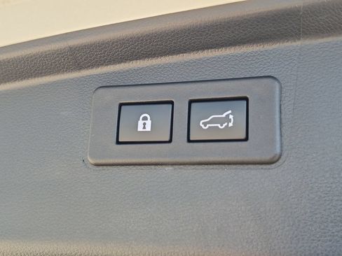 Used 2022 Subaru Outback Limited AWD/4WD image 25