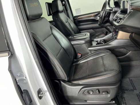 Used 2021 Chevrolet Suburban High Country AWD/4WD image 29