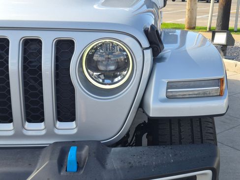 Used 2023 Jeep Wrangler Unlimited Sahara w/ Cold Weather Group AWD/4WD image 12