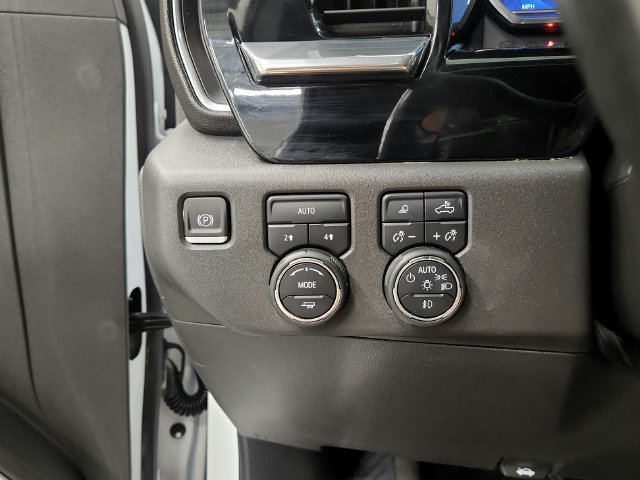 Used 2023 Chevrolet Silverado 1500 LTZ AWD/4WD image 32
