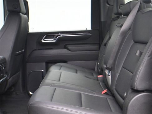 Used 2024 Chevrolet Silverado 3500 LTZ w/ LTZ Convenience Package image 18