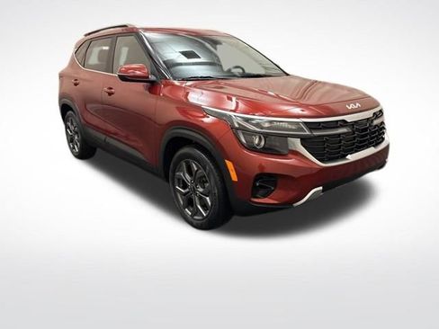 Certified 2024 Kia Seltos S FWD image 3
