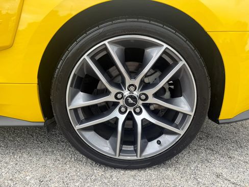 Used 2016 Ford Mustang GT Premium w/ Equipment Group 401A RWD image 22