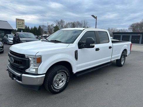 Used 2020 Ford F250 XL w/ Power Equipment Group image 4