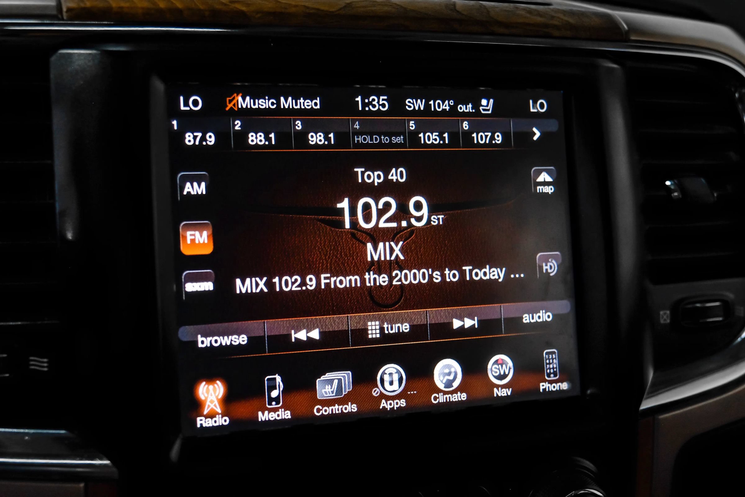 Used 2016 RAM 1500 Laramie Longhorn w/ Convenience Group AWD/4WD image 34