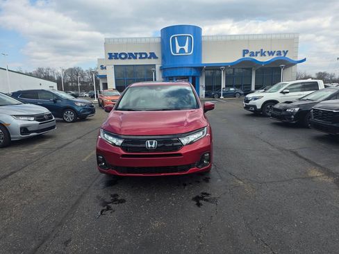 New 2026 Honda Odyssey Touring image 8