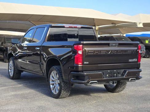 Used 2019 Chevrolet Silverado 1500 High Country w/ Technology Package image 6