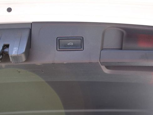 Used 2018 Volkswagen Atlas SE FWD image 36