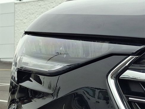 Used 2023 Buick Envision Essence image 9