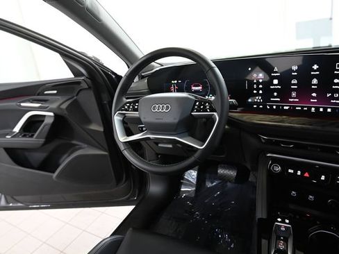Used 2025 Audi Q5 Premium Plus w/ Premium Plus AWD/4WD image 28