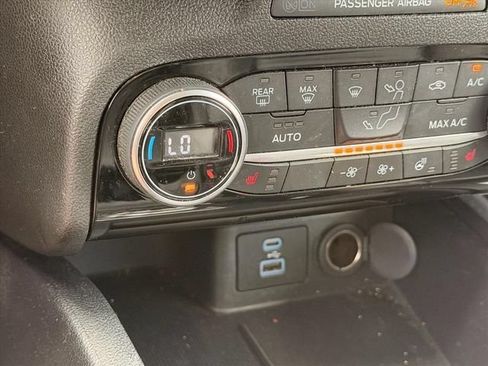 Used 2021 Ford Escape Titanium AWD/4WD image 25