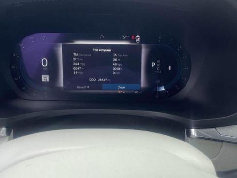 Used 2025 Volvo V60 B5 Cross Country Plus image 9