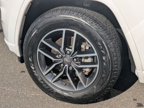 Used 2020 Jeep Grand Cherokee Overland image 28