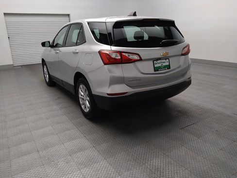 Used 2019 Chevrolet Equinox LS FWD image 5