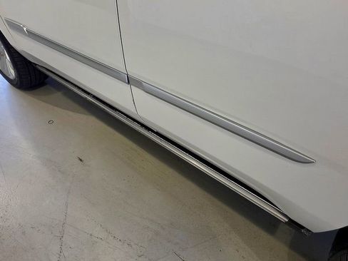 Used 2019 Cadillac Escalade Platinum AWD/4WD image 9