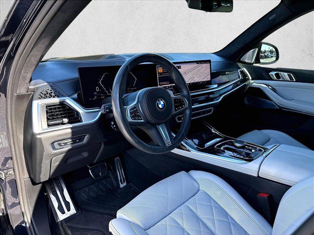 Used 2024 BMW X7 xDrive40i w/ M Sport Package AWD/4WD image 13