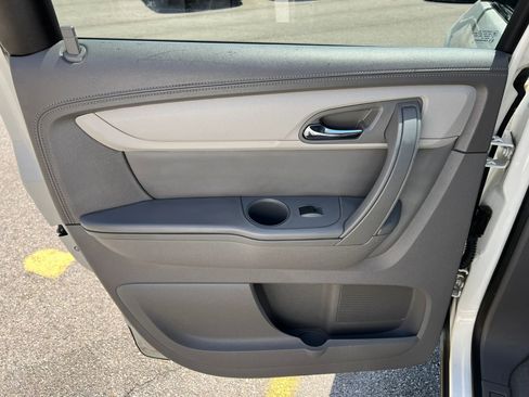 Used 2013 Chevrolet Traverse LT FWD image 23