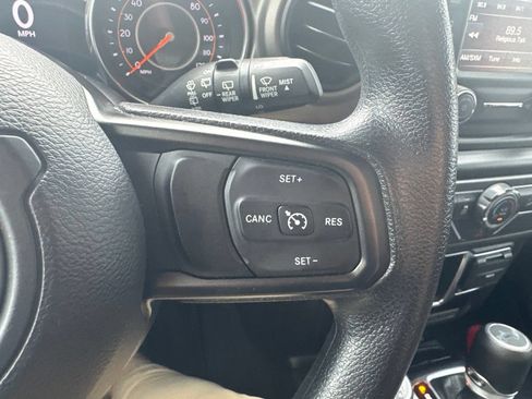 Used 2018 Jeep Wrangler Sport AWD/4WD image 17