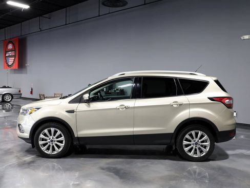 Used 2017 Ford Escape Titanium AWD/4WD image 4
