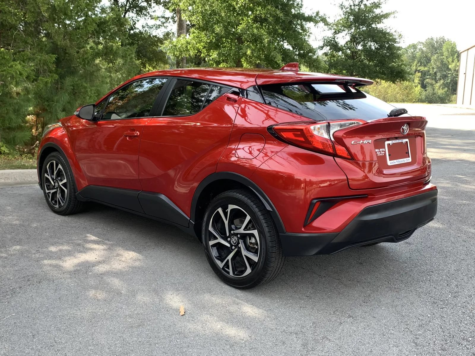 Used 2020 Toyota C-HR XLE FWD image 5