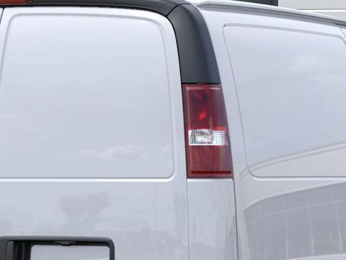 New 2025 GMC Savana 3500 w/ Driver Convenience Package image 11