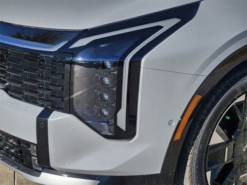 New 2026 Kia Sportage SX image 6