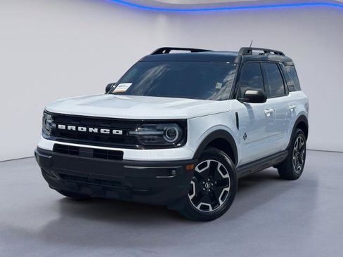 Certified 2024 Ford Bronco Sport Outer Banks w/ Tech Package AWD/4WD image 2