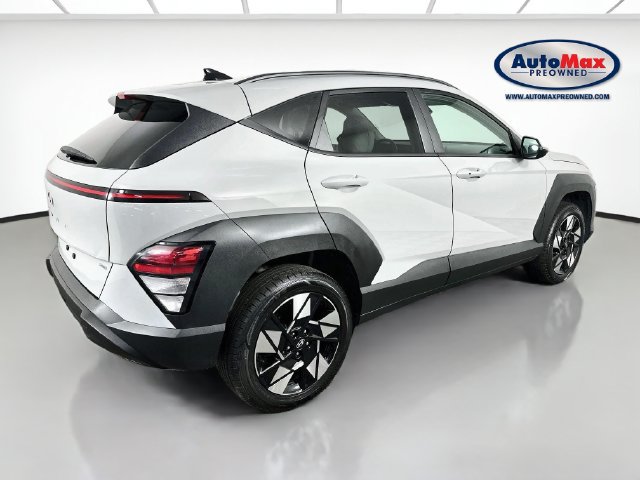 Used 2024 Hyundai Kona SEL AWD/4WD image 2