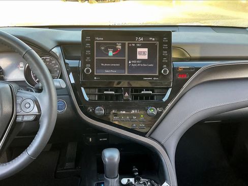 Used 2024 Toyota Camry XSE image 6