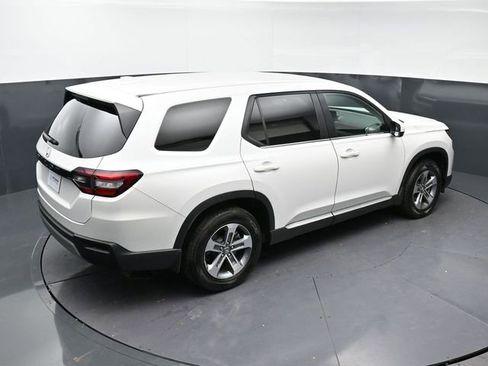 Used 2025 Honda Pilot EX-L image 31