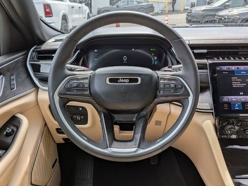Used 2022 Jeep Grand Cherokee Limited 4xe AWD/4WD image 15