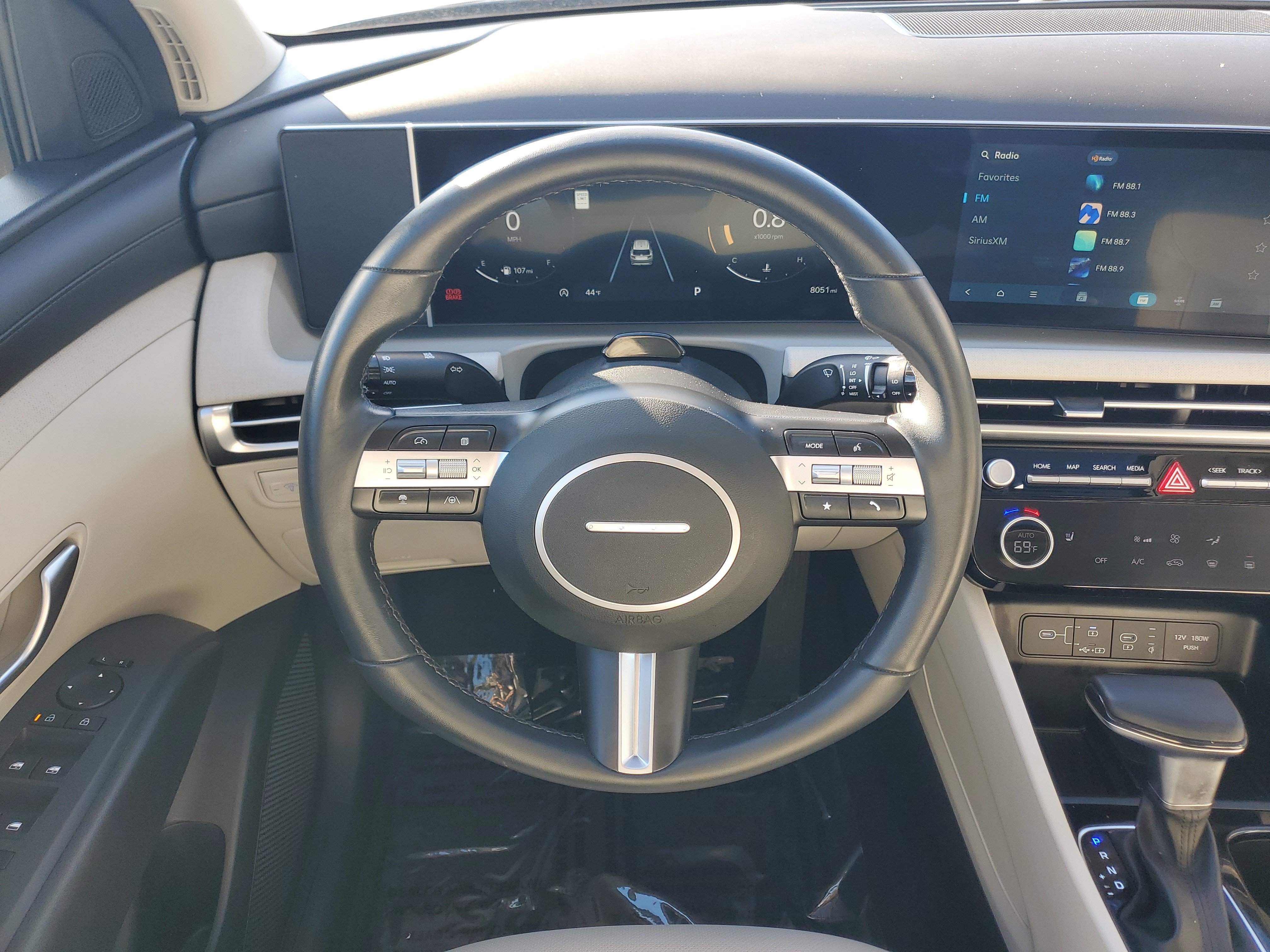 Used 2025 Hyundai Tucson SEL AWD/4WD image 24