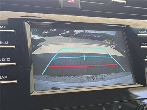 Used 2019 Toyota Camry LE FWD image 10