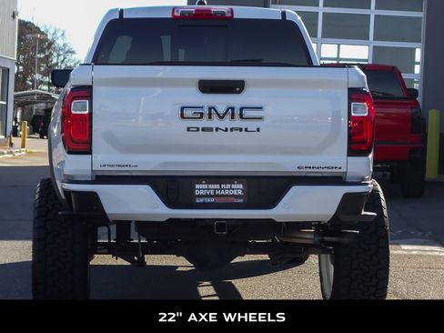 Used 2023 GMC Canyon Denali image 7