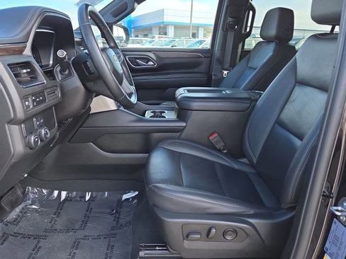 Used 2023 Chevrolet Suburban LT RWD image 10