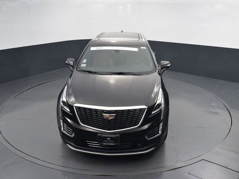 Certified 2024 Cadillac XT5 Premium Luxury w/ LPO, Floor Liner Package image 38
