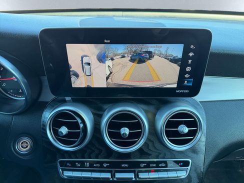 Used 2022 Mercedes-Benz GLC 300 image 13