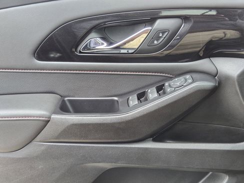 Used 2022 Chevrolet Traverse RS FWD image 23