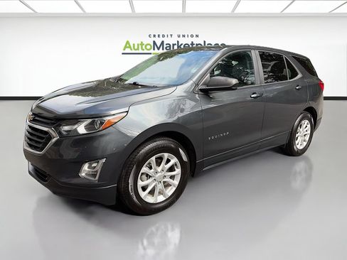 Used 2020 Chevrolet Equinox LS w/ LS Convenience Package FWD image 3