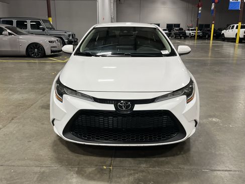 Used 2020 Toyota Corolla LE image 8