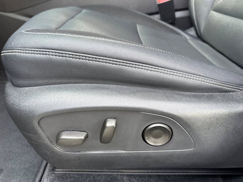 Used 2024 Chevrolet Blazer EV LT image 14