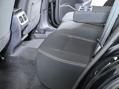 Certified 2025 Nissan Rogue S image 27