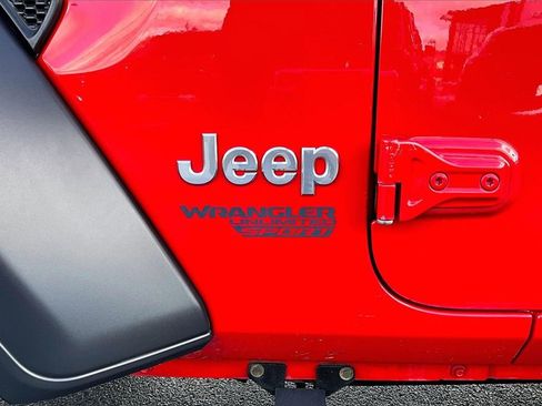 Used 2018 Jeep Wrangler Unlimited Sport image 8