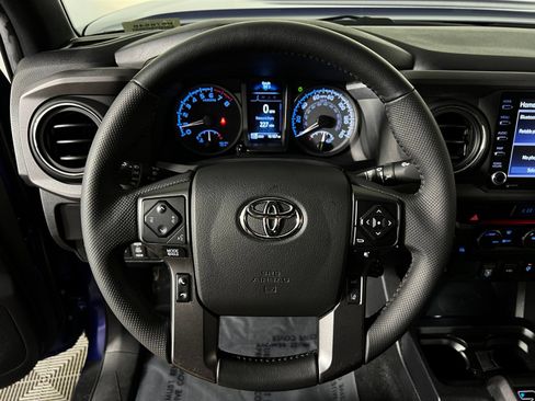 Used 2023 Toyota Tacoma TRD Sport AWD/4WD image 15