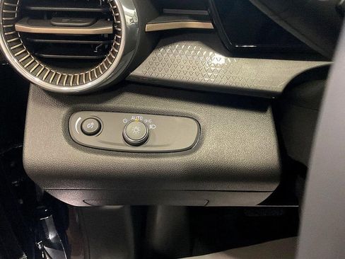 New 2026 Chevrolet Trax ACTIV w/ Sunroof Package image 29