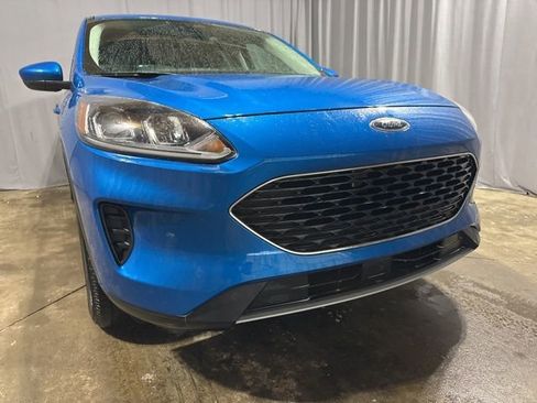 Used 2021 Ford Escape SE w/ Convenience Package image 4