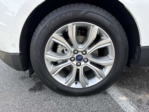 Used 2020 Ford Edge Titanium w/ Equipment Group 301A image 34